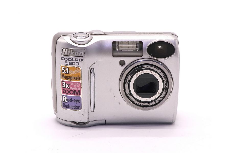 Nikon Coolpix 5600 (Japan, 2005)