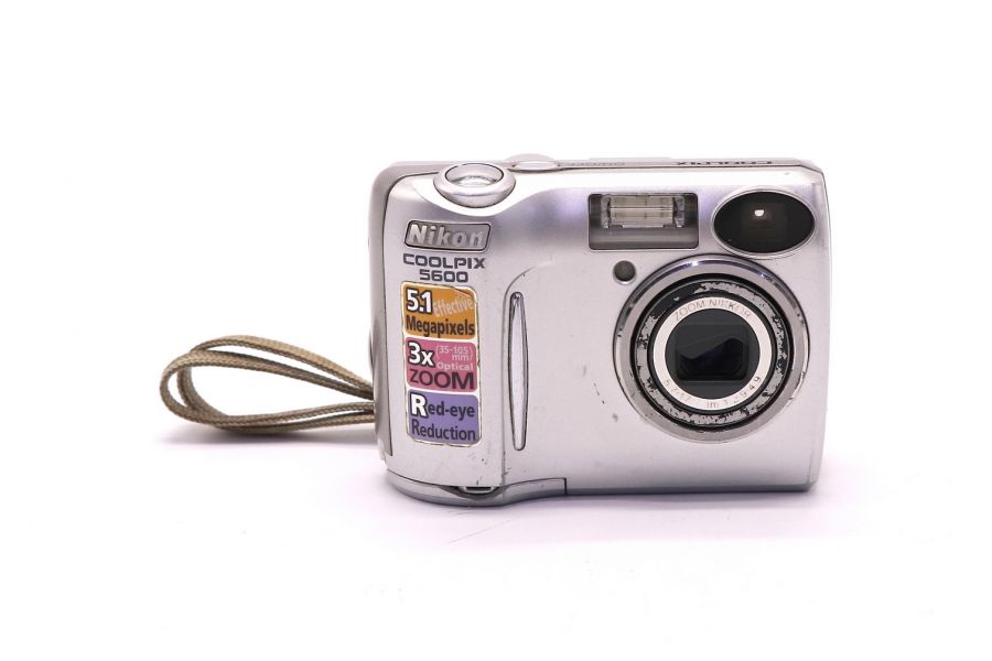 Nikon Coolpix 5600 (Japan, 2005)