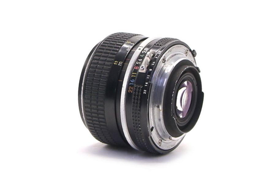 Nikon 28mm f/2.8 Nikkor (Japan, 1974)