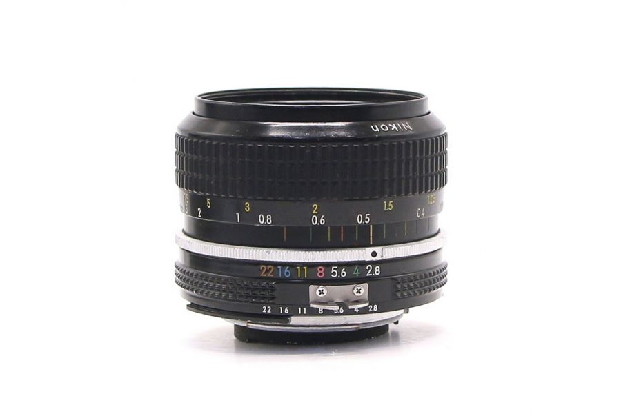 Nikon 28mm f/2.8 Nikkor (Japan, 1974)