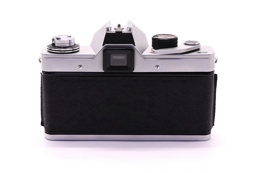 Praktica L body (Germany, 1968)