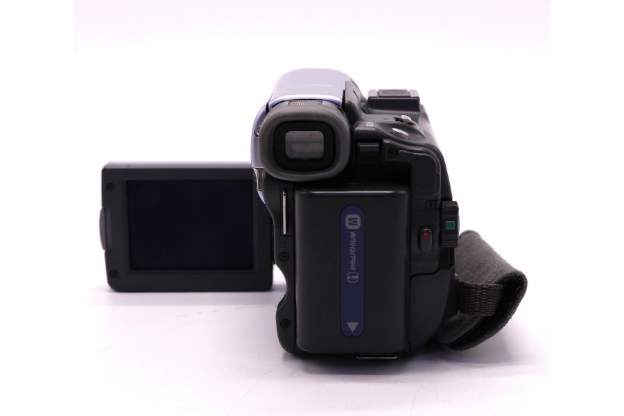 Видеокамера Sony CCD-TRV22E