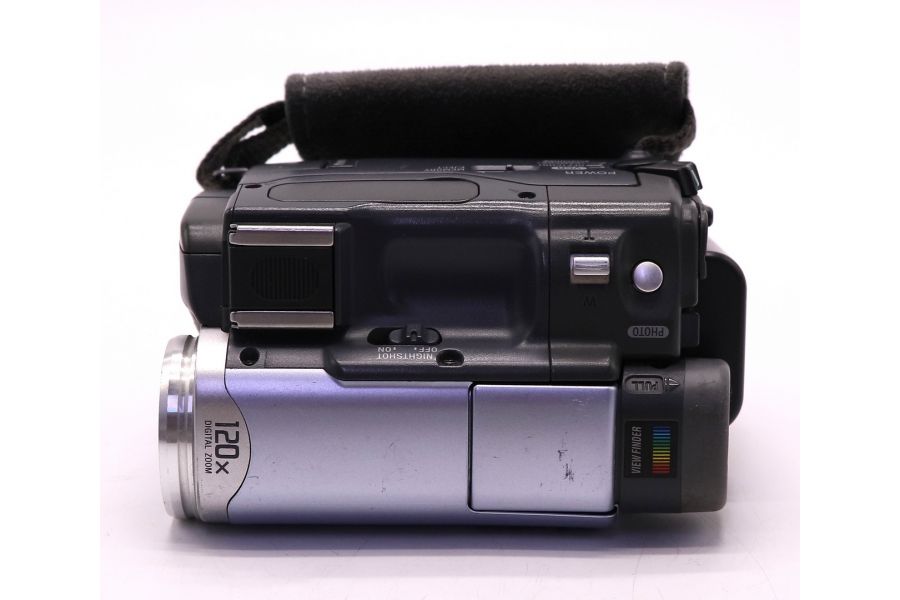 Видеокамера Sony CCD-TRV22E