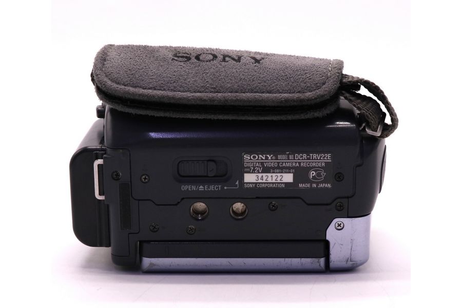 Видеокамера Sony CCD-TRV22E