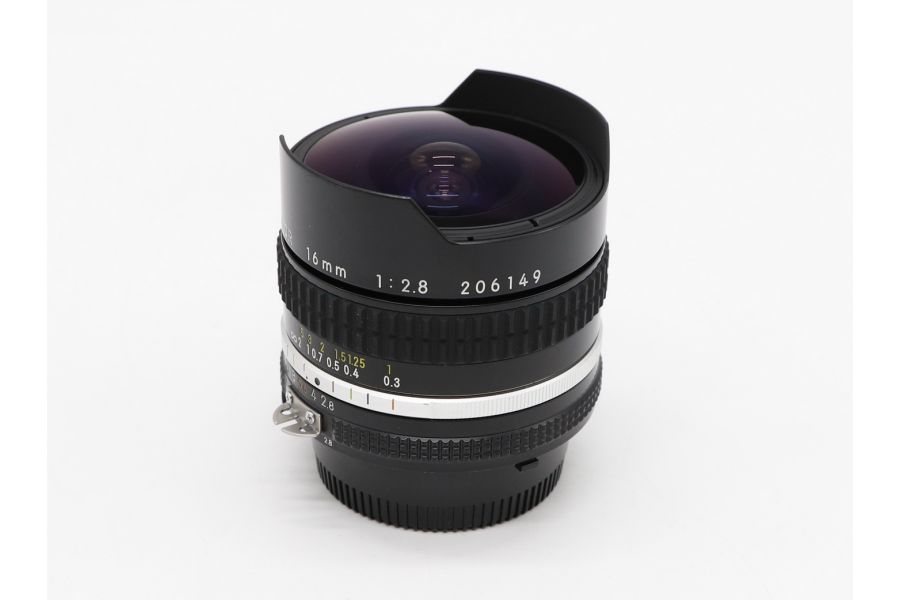 Nikon Fisheye-Nikkor 16mm f/2.8 Ai-S (Japan)