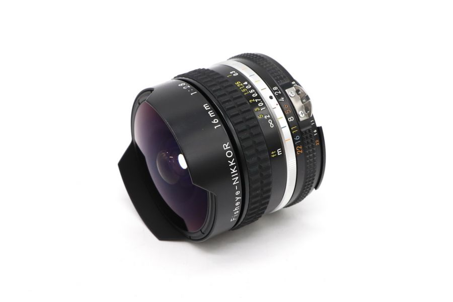 Nikon Fisheye-Nikkor 16mm f/2.8 Ai-S (Japan)