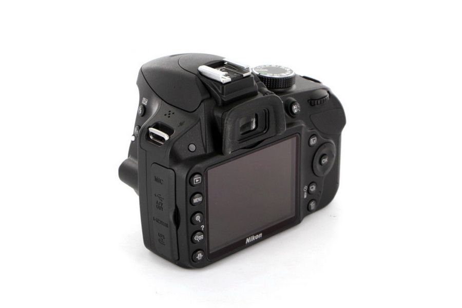Nikon D3200 body б/у