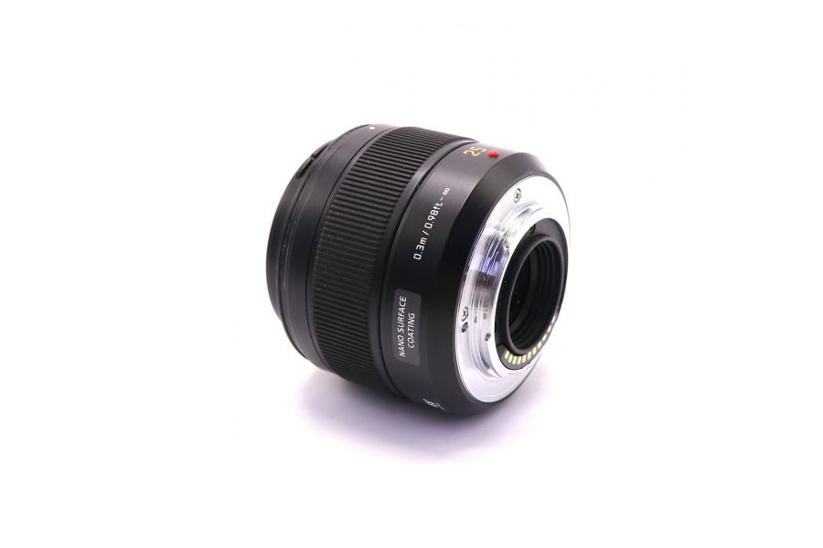 Panasonic Summilux 25mm f/1.4 ASPH DG