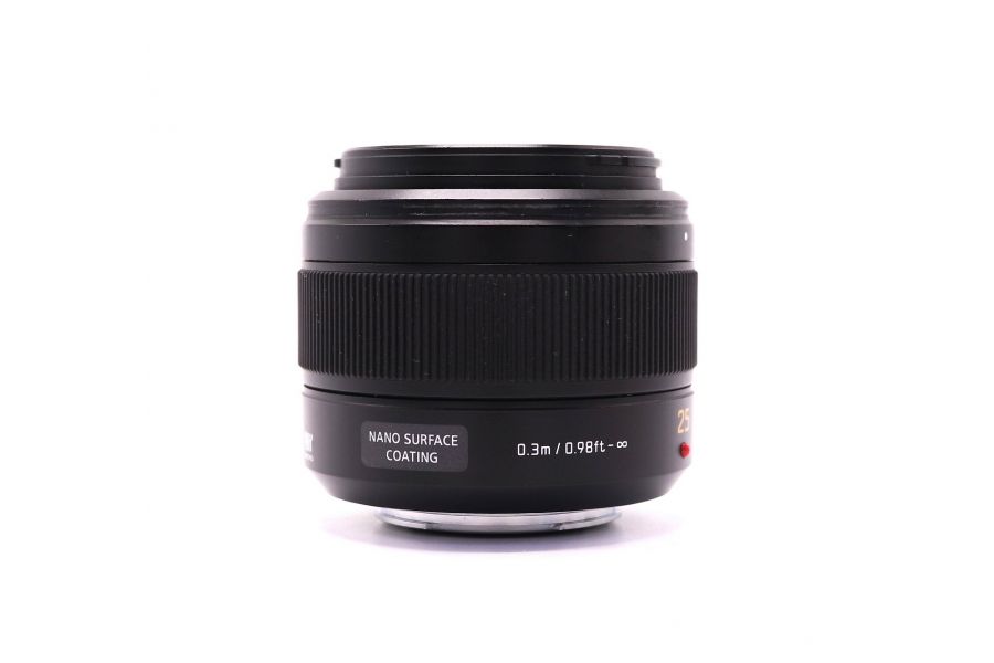 Panasonic Summilux 25mm f/1.4 ASPH DG