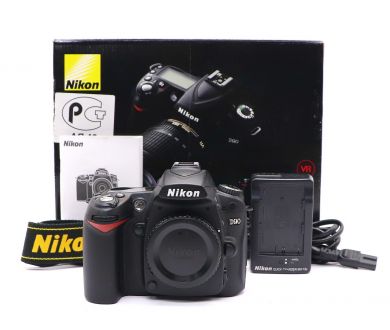 Nikon D90 body в упаковке (пробег 3125 кадров)