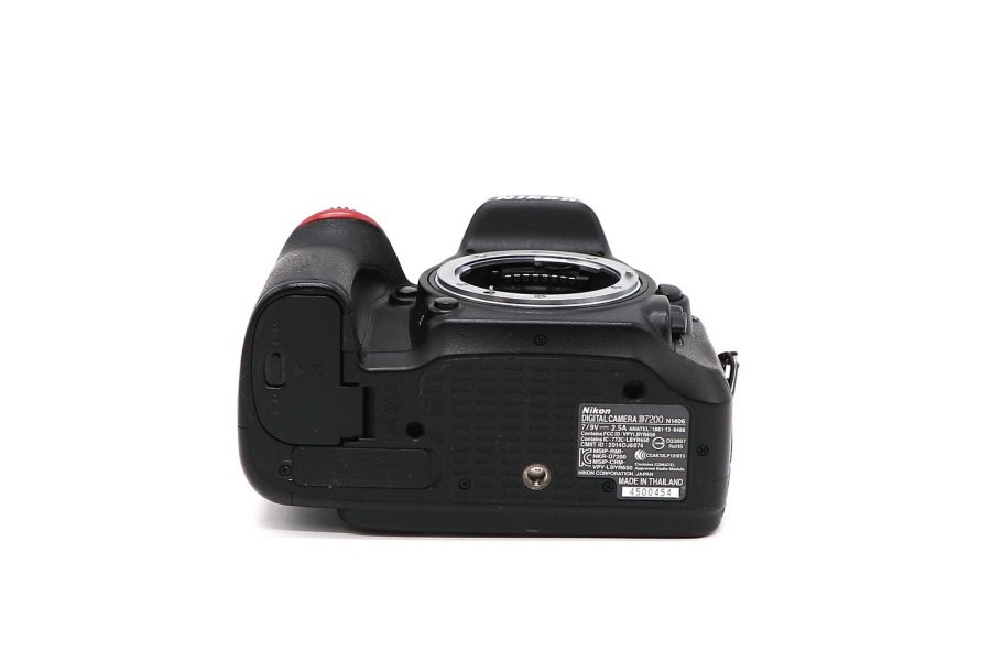 Nikon D7200 body в упаковке (пробег 8515 кадров)