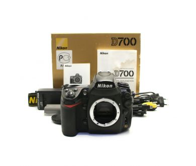 Nikon D700 body в упаковке (пробег 153830 кадров)