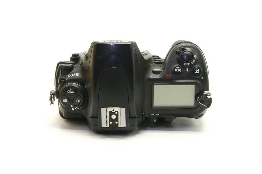 Nikon D700 body в упаковке (пробег 153830 кадров)