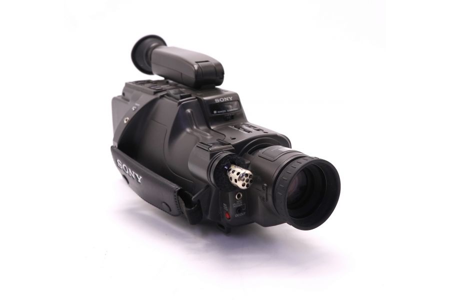 Видеокамера Sony CCD-F355E