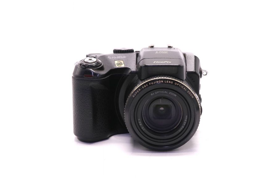 Fujifilm FinePix S7000 (Japan)