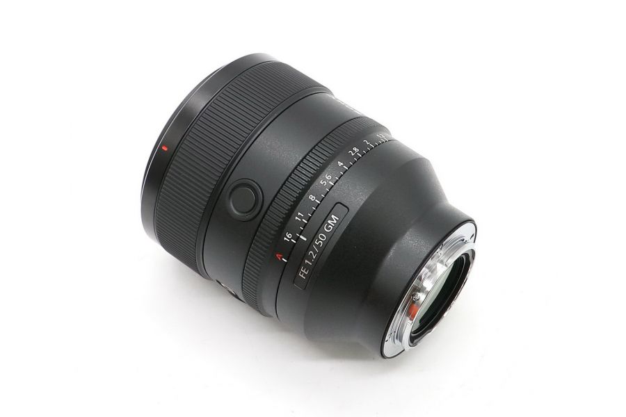 Sony FE 50mm f/1.2 GM в упаковке