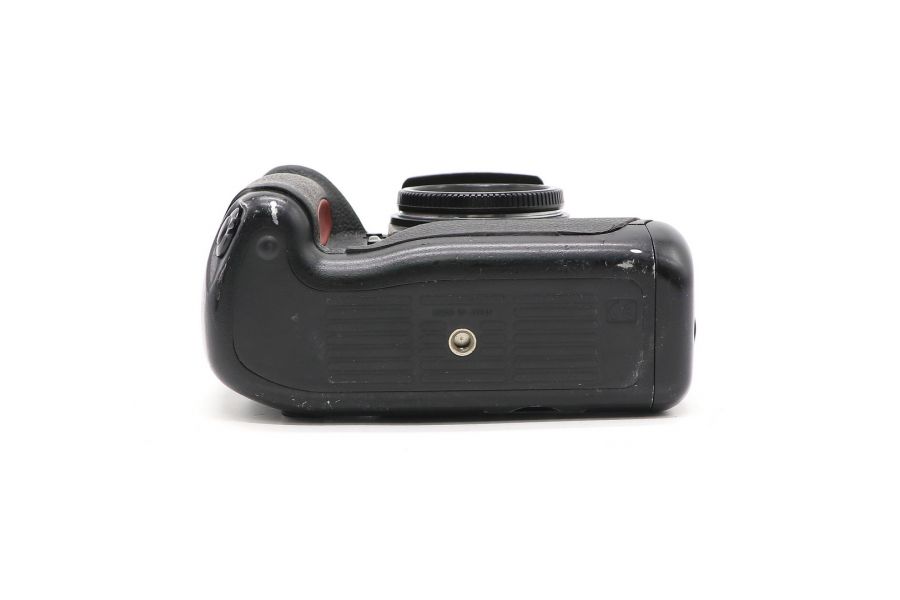 Nikon F5 body (№3081148)