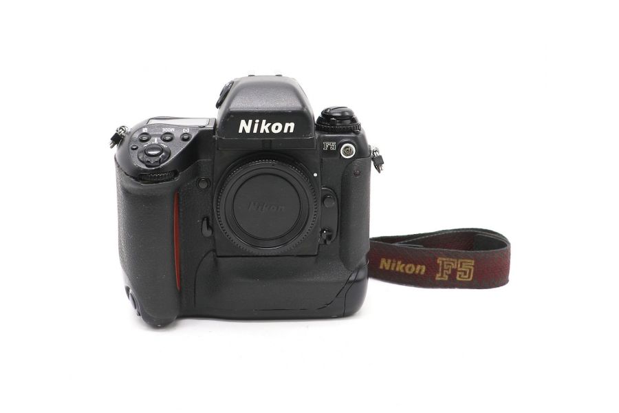 Nikon F5 body (№3081148)