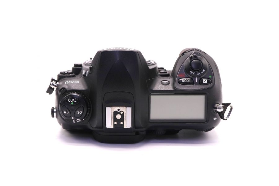 Nikon D200 body (пробег 6140 кадров)