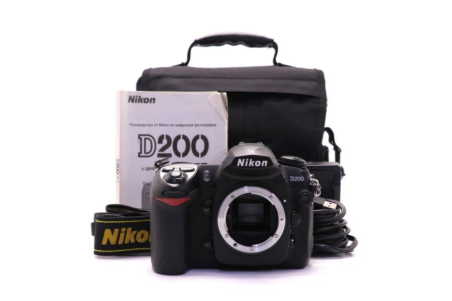 Nikon D200 body (пробег 6140 кадров)