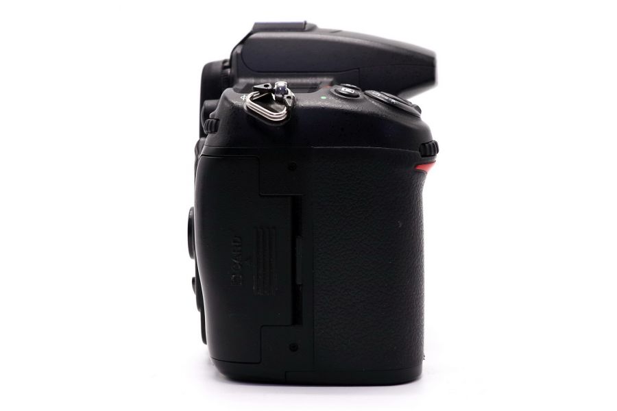 Nikon D7000 body (пробег 130615 кадров)