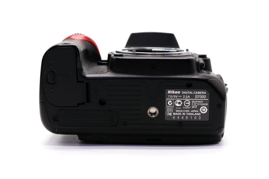 Nikon D7000 body (пробег 130615 кадров)