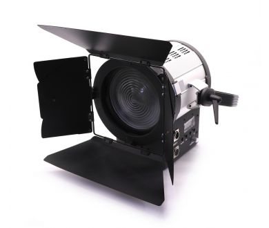 Купить Осветитель GreenBean Fresnel 150 LED X3 DMX 5600K Осветитель GreenBean Fresnel 150 LED X3 DMX 5600K