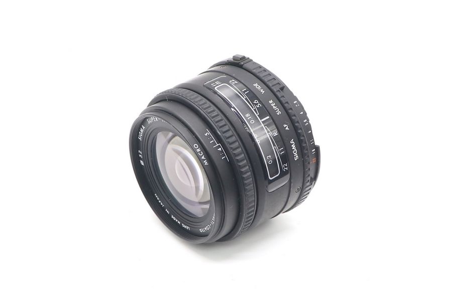 Sigma Super-Wide II 24mm f/2.8 Multi-Coated for Nikon F