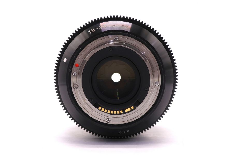 Sigma 18-35mm T/2.0 Canon EF