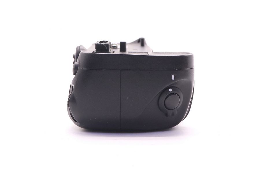 Батарейная ручка BP-D11 для Nikon D7000