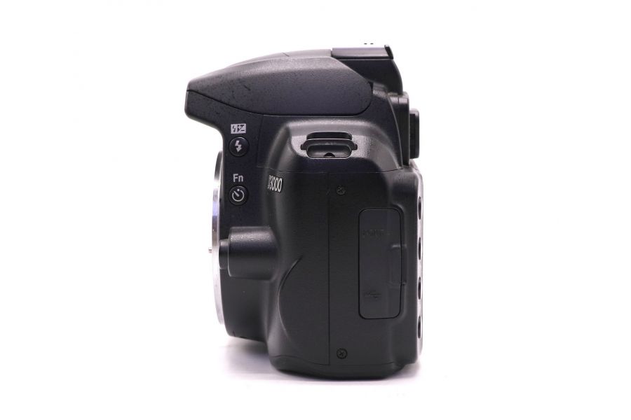 Nikon D3000 body (пробег 11570 кадров)