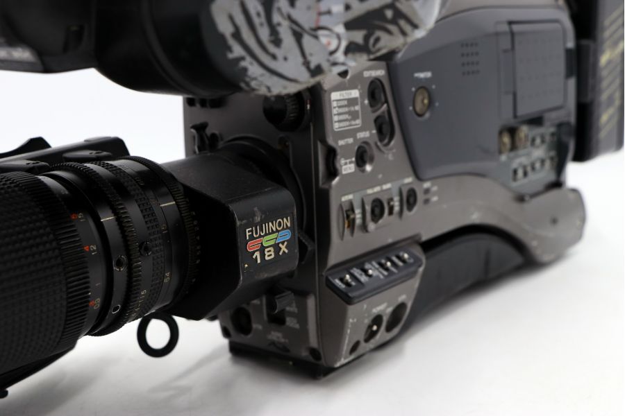 Видеокамера JVC GY-DV5000E