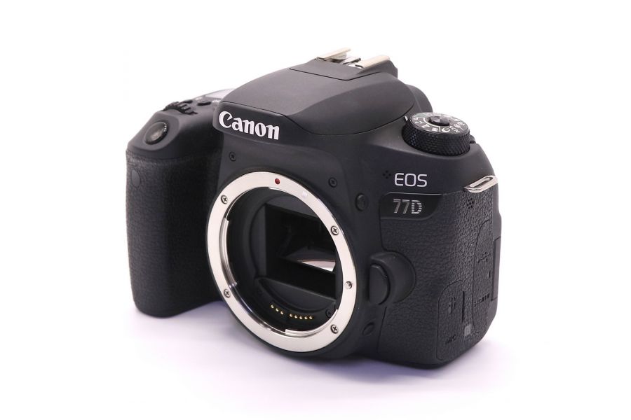 Canon EOS 77D body в упаковке (пробег 3250 кадров)