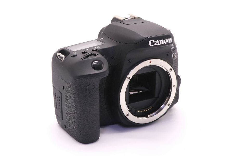 Canon EOS 77D body в упаковке (пробег 3250 кадров)