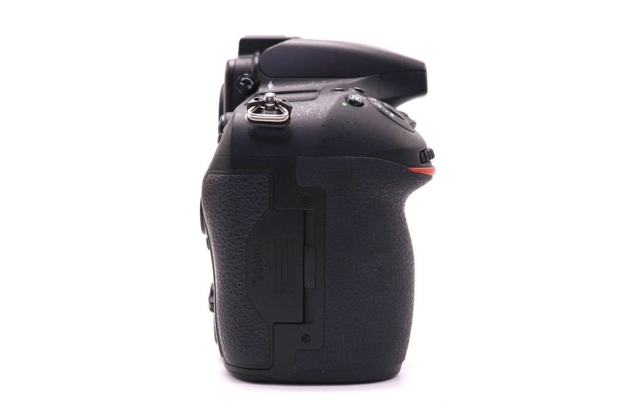 Nikon D810 body в упаковке (пробег 83000 кадров)