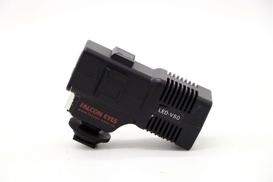 Накамерный свет Falcon Eyes Led-V80
