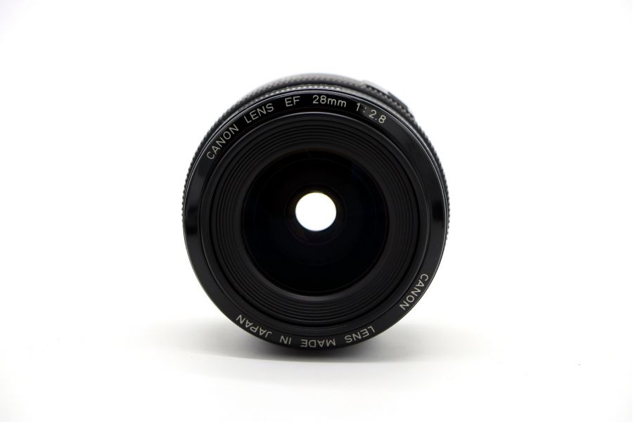 Canon EF 28mm f/2.8 подходит для путешествий