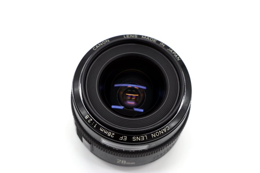 Canon EF 28mm f/2.8 подходит для путешествий