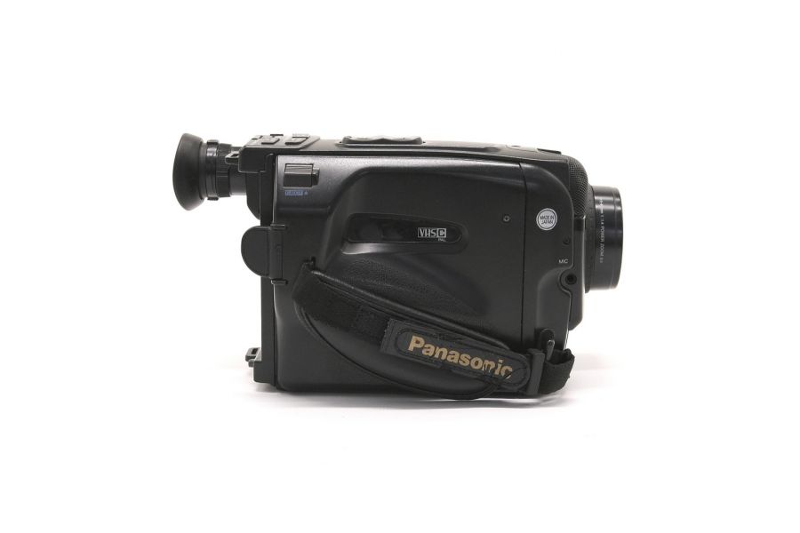 Видеокамера Panasonic NV-S20B