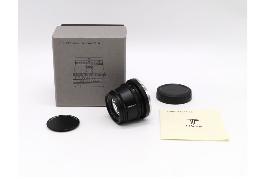 TTArtisan 35mm f/1.4 Fujifilm X в упаковке