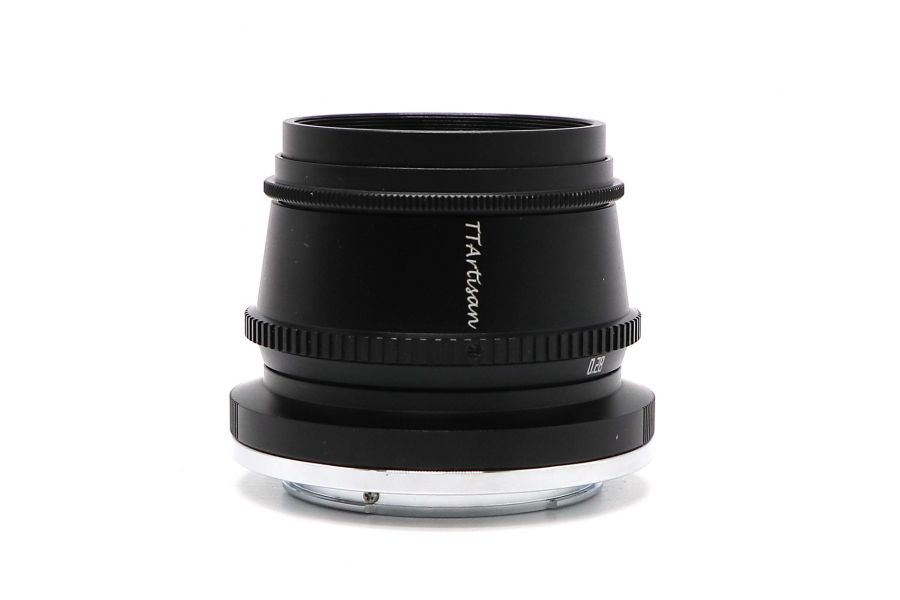 TTArtisan 35mm f/1.4 Fujifilm X в упаковке