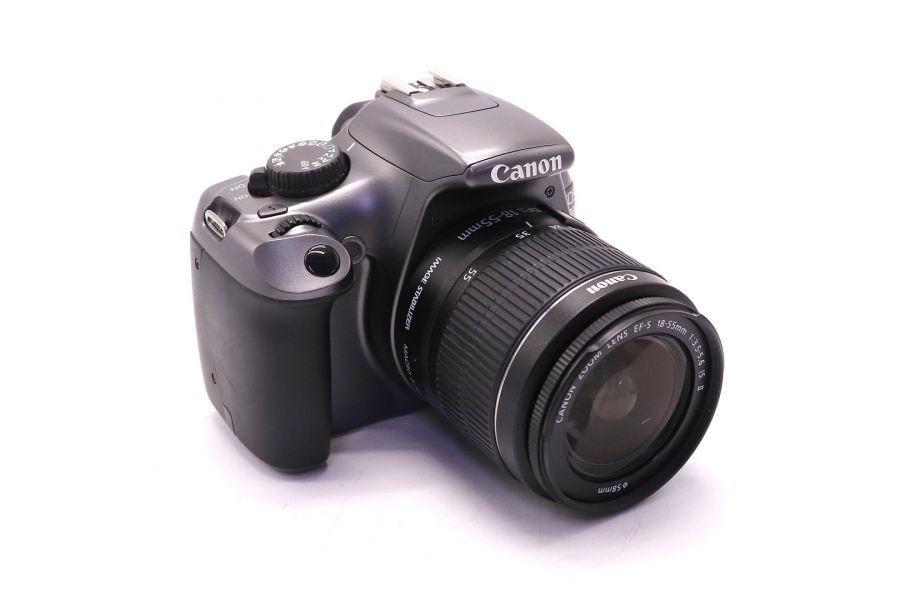Canon EOS 1100D kit gray (пробег 10070 кадров)