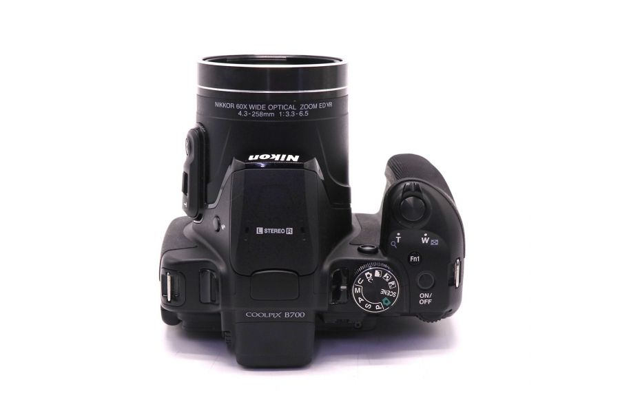 Nikon Coolpix B700