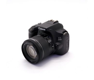 Canon EOS 250D kit (пробег 39000 кадров)