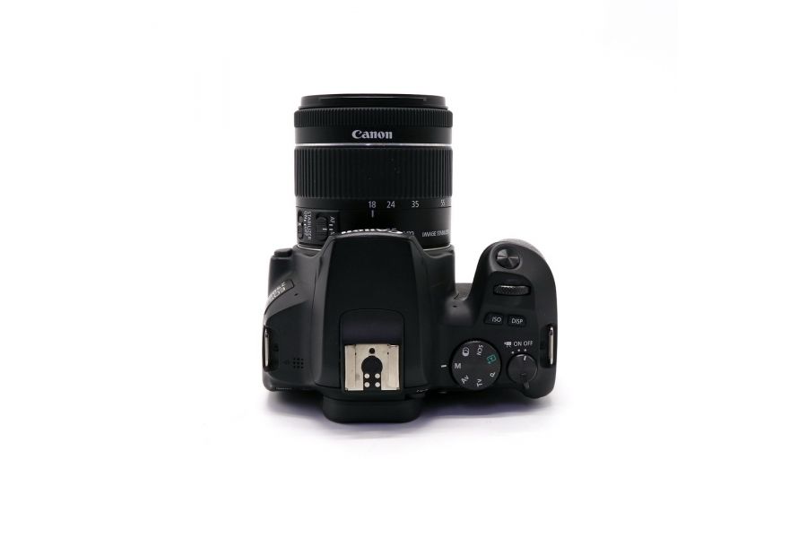 Canon EOS 250D kit (пробег 39000 кадров)