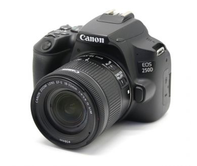 Canon EOS 250D kit (пробег 14225 кадров)
