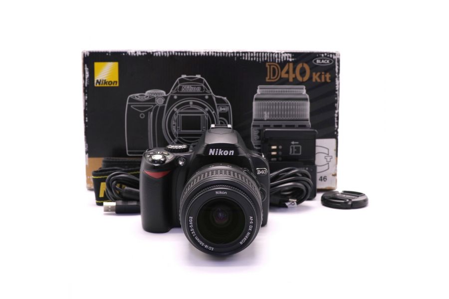Nikon D40 kit в упаковке (пробег 11895 кадров)