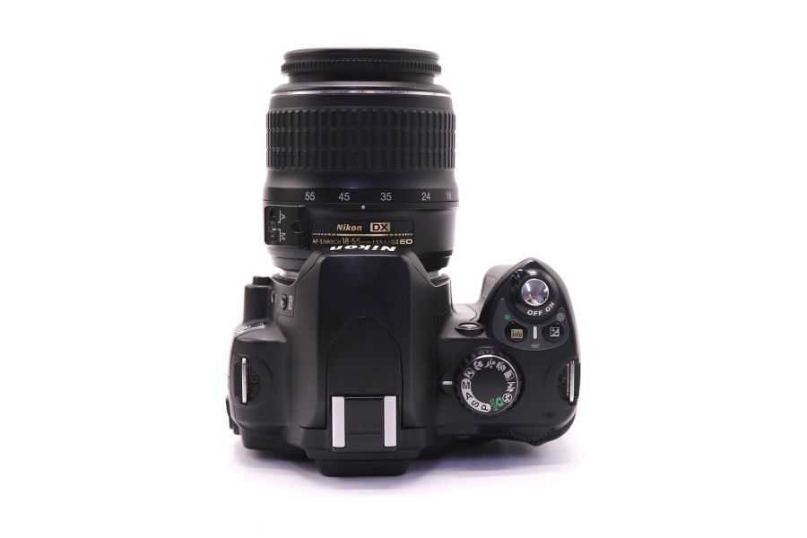 Nikon D40 kit в упаковке (пробег 11895 кадров)