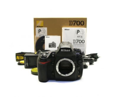 Nikon D700 body в упаковке (пробег 187430 кадров)