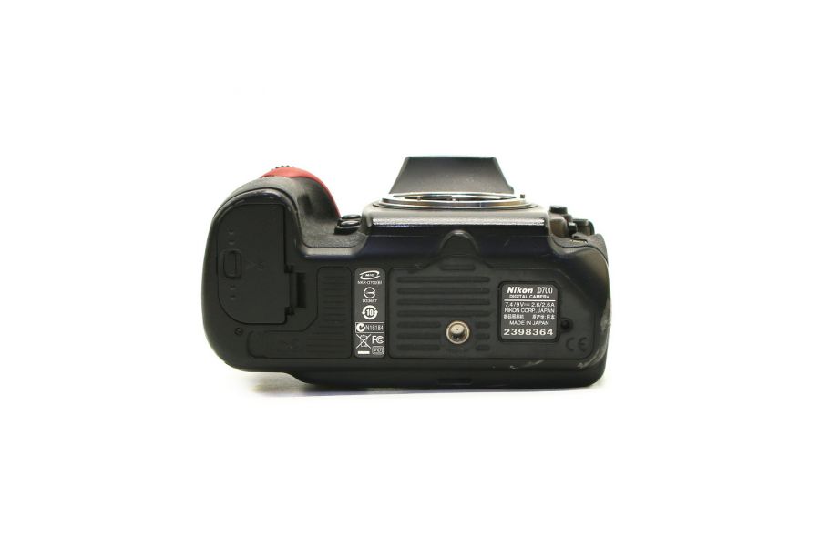 Nikon D700 body в упаковке (пробег 187430 кадров)